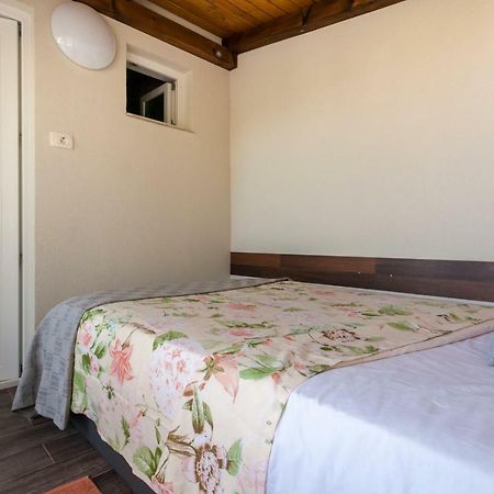 Apartment Hasanec By El-Pi Tours Njivice Exterior photo
